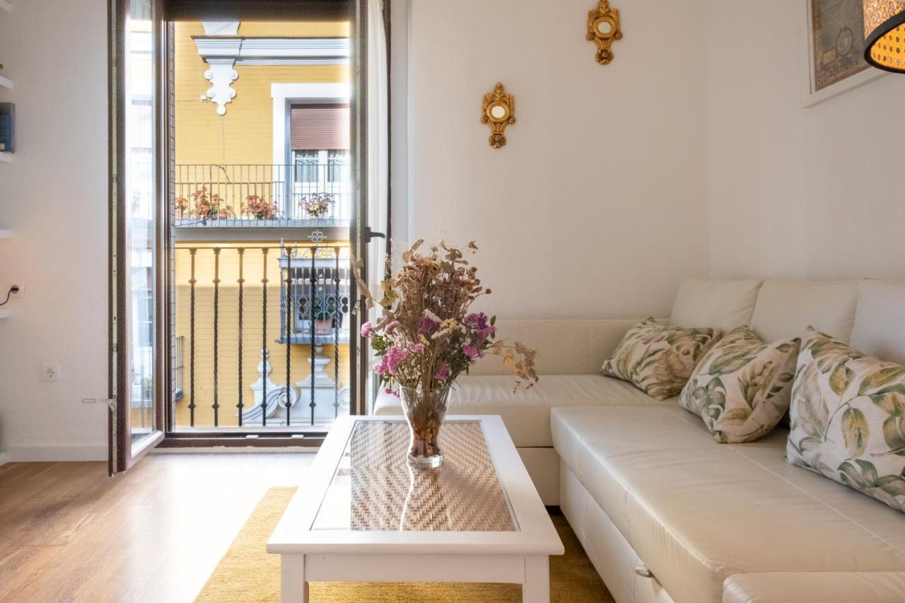 Vista Catedral Apartment Seville Exterior photo
