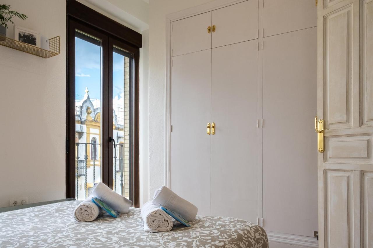 Vista Catedral Apartment Seville Exterior photo