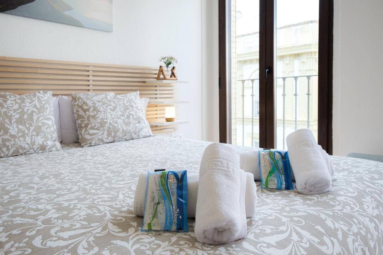 Vista Catedral Apartment Seville Exterior photo